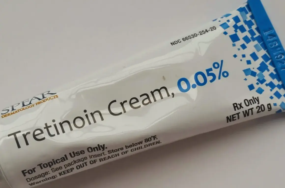 Tretinoin Cream 0.05% från Spear Dermatology Products. Receptbelagd kräm för hudvård.